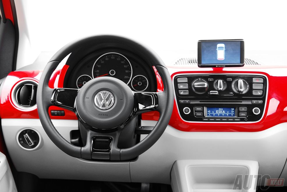 Volkswagen up! 5D (19)
