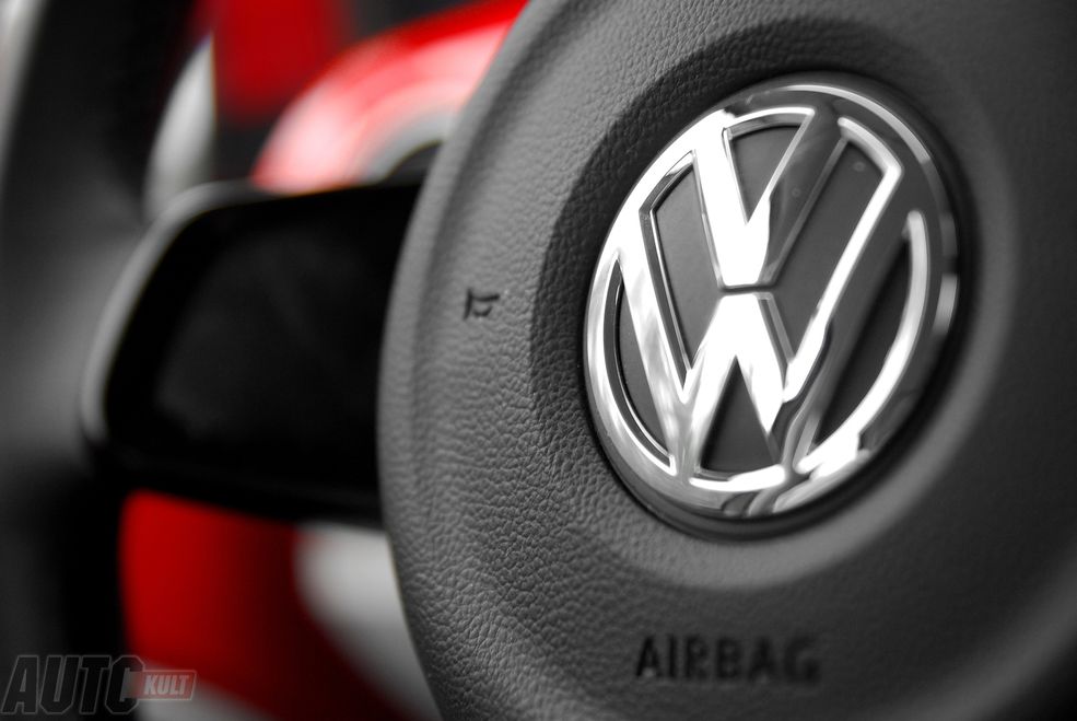 Volkswagen up! 5D (23)