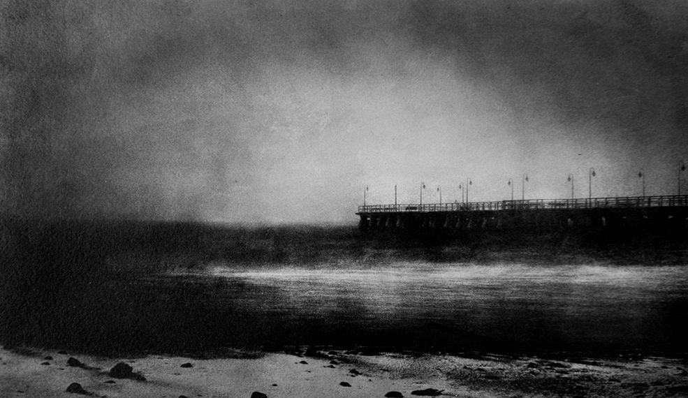 W kategorii Seascape pierwsze miejsce trafiło w ręce Radosława Brzozowskiego za pojedynczy obraz, zatytułowany ”The Jetty”. Jest to ręcznie wykonana odbitka olejowa wybrzeża w Gdyni o rozmiarach 22 x 39 cm.