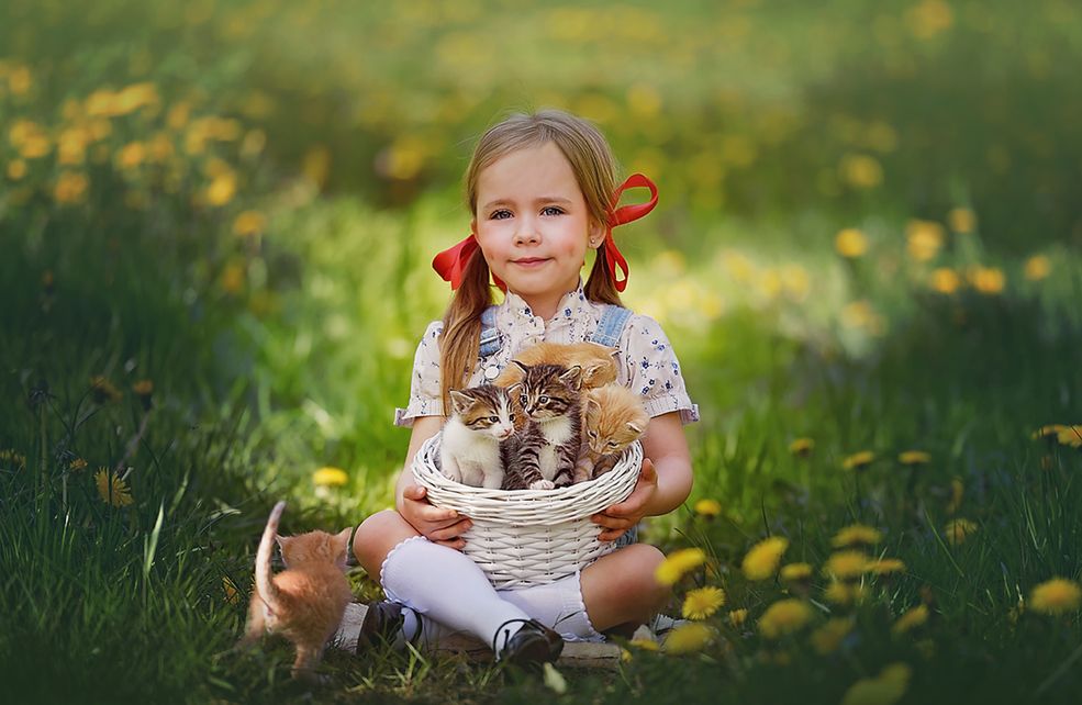 Często zdarza się, że Ania fotografuje swoją córkę - Kornelię. Sesje są dla niej świetną zabawą. Babcia szyje jej wspaniałe stylizacje, dzięki czemu Anna ma możliwość tworzenia pamiątek na lata.