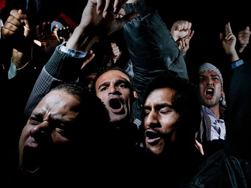 1. miejsce, "Wydarzenia ogólne" - zdjęcia pojedyncze © Alex Majoli, Włochy, Magnum Photos dla "Newsweeka". Plac Tahrir w Kairze, 10 lutego 2011 r. Protestujący płaczą, śpiewają i krzyczą, po tym, jak prezydent Hosni Mubarak zapowiedział, że się nie podda.