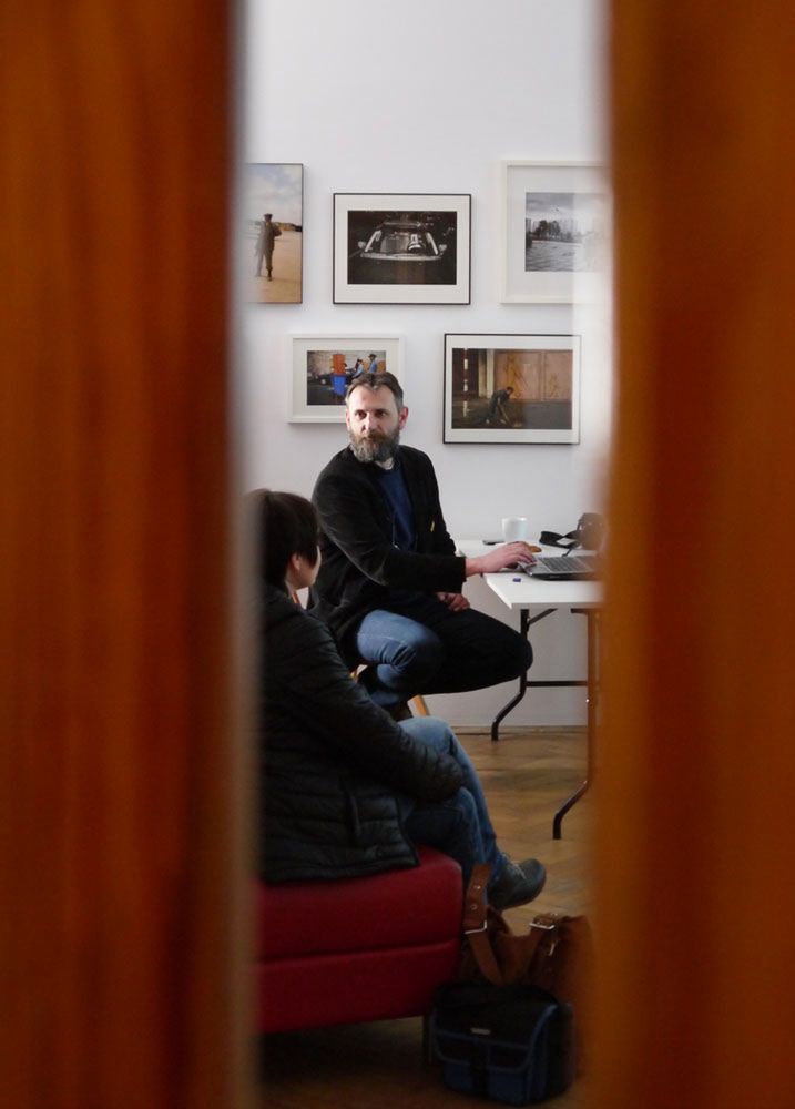 10 Za zamkniętymi drzwiami wiedzę tajemną wykładał Piotr Bułas © Piotr Dopart