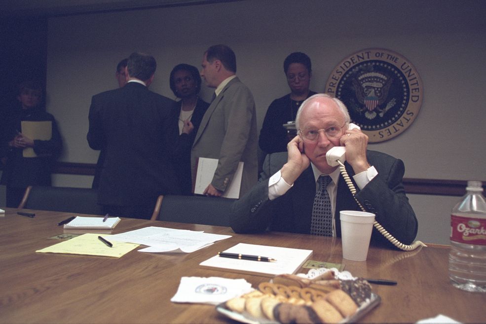 Wiceprezydent Dick Cheney w PEOC (President's Emergency Operations Center)