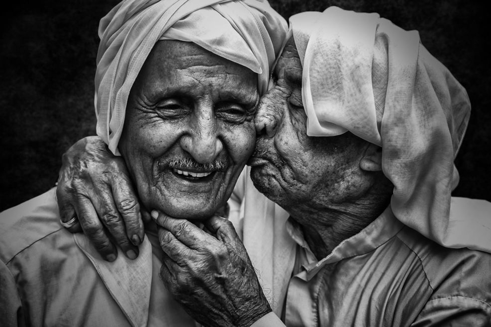 Drugi z nagrodzonych zdobył wyróżnienie Photography Appreciation Award. Oscar jest Egipcjaninem, który zajmuje się fotografią podróżniczą. W przeciągu ostatnich 50 lat zwiedził 42 państwa.