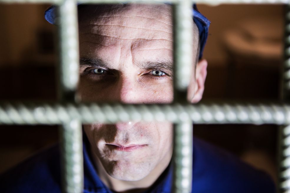 David Tesinsky nazywa siebie fotografem ludzkich historii. Zajmuje się fotografią dokumentalna oraz uliczną. Poszukuje kontrowersyjnych, wyjątkowych lub po prostu głębokich tematów społecznych.