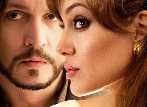 Angelina skrócona o? szyję[