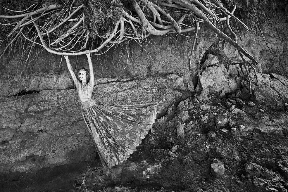 O Szymonie Brodziaku pisaliśmy wielokrotnie. Na początku roku mogliście też przeczytać u nas obszerny wywiad z fotografem: Szymon Brodziak: „Fotografia mnie nie interesuje".