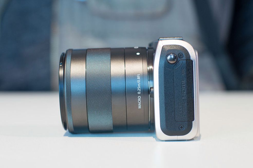 10 Canon EOS M © KB