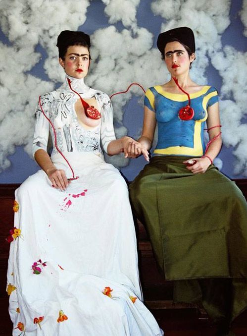 15 "Dwie Fridy" Fridy Kahlo w wersji Claire Ball. Oryginał tutaj