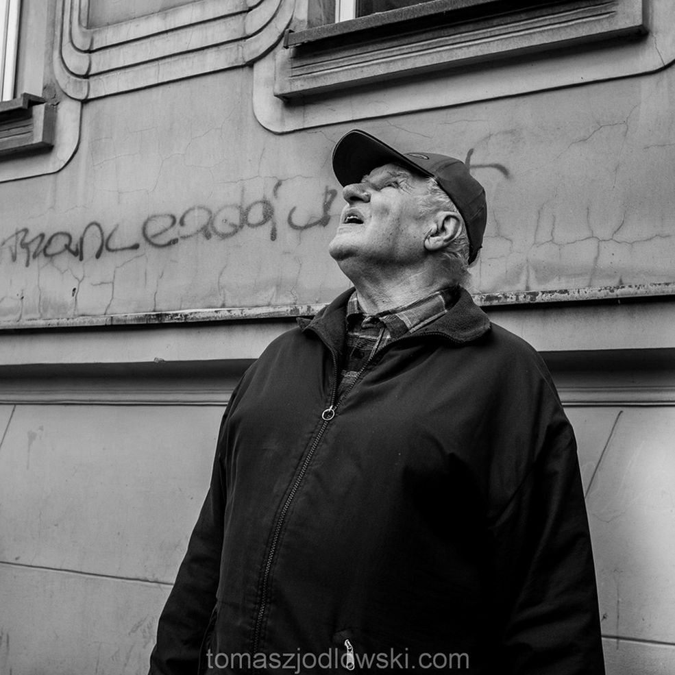 Dariusz Kmiecik, jego żona Brygida Frosztęga-Kmiecik i ich dwuletni syn Remigiusz zginęli nad ranem 23 październiku w Katowicach w wyniku eksplozji gazu i zawalenia się sporej części kamienicy, w której mieszkali.