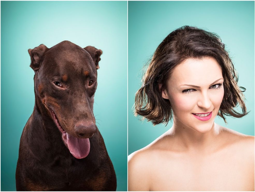 Ines Opifanti to fotografka freelancerka z Hamburga w Niemczech. Specjalizuje się przede wszystkim w fotografii portretowej i reklamowej. Więcej zdjęć z cyklu „The Dog People” możecie obejrzeć , gdzie dostępne są też inne interesujące portrety ludzi i zwierząt.