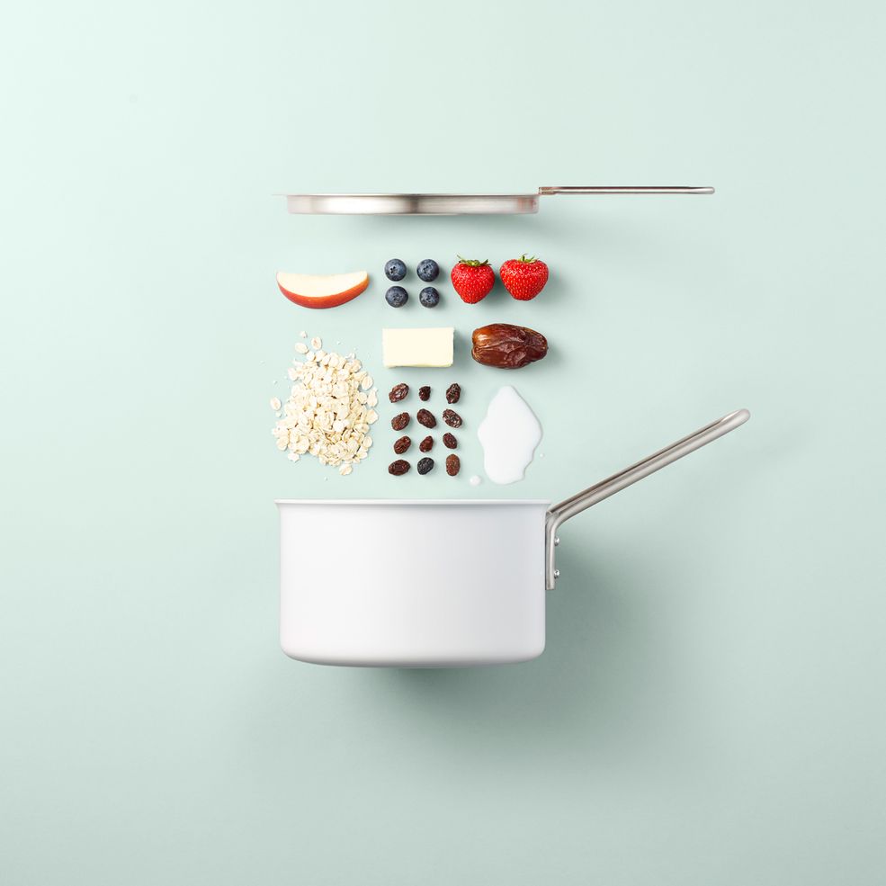 We współpracy z agencja reklamową Liquidminds, fotograf stworzył serie minimalistycznych zdjęć, które przedstawiają składniki dań w graficzny, czysty sposób. Chodzi w nich o to, aby pokazać produkt (w tym przypadku garnek lub patelnię) i świeże składniki, ilustrując danie, które można wykonać w konkretnym naczyniu. Mikkel sfotografował na jednokolorowym matowym tle ułożone w odpowiedni sposób składniki.
