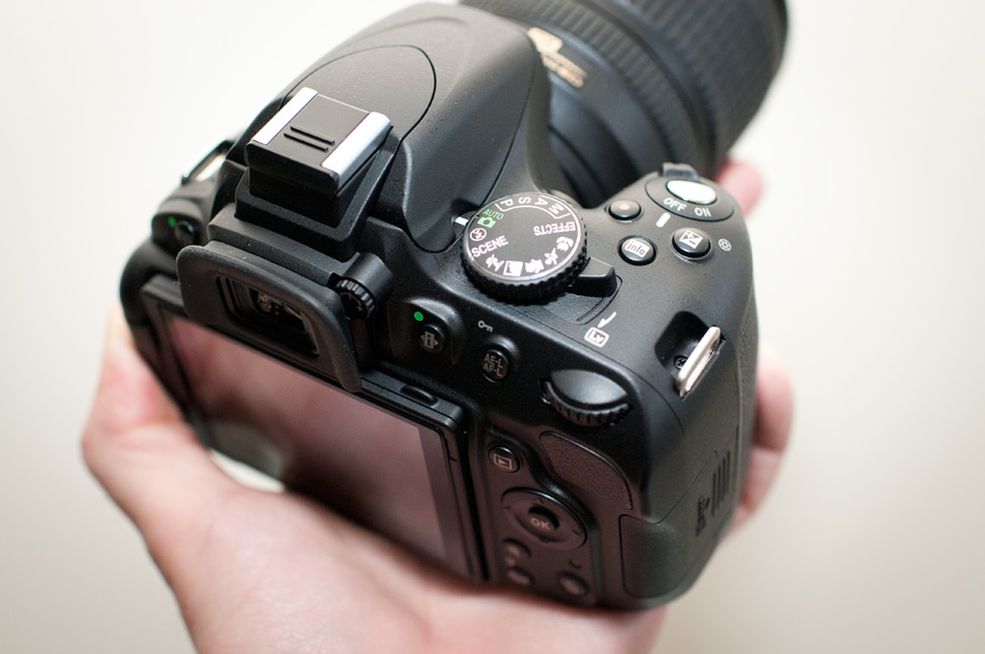 Nikon D5100 Górna ścianka
