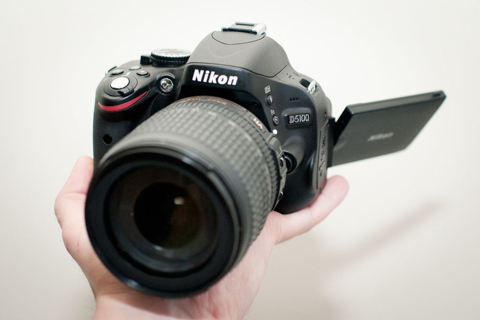 Nikon D5100 Nowy mechanizm odchylania ekranu