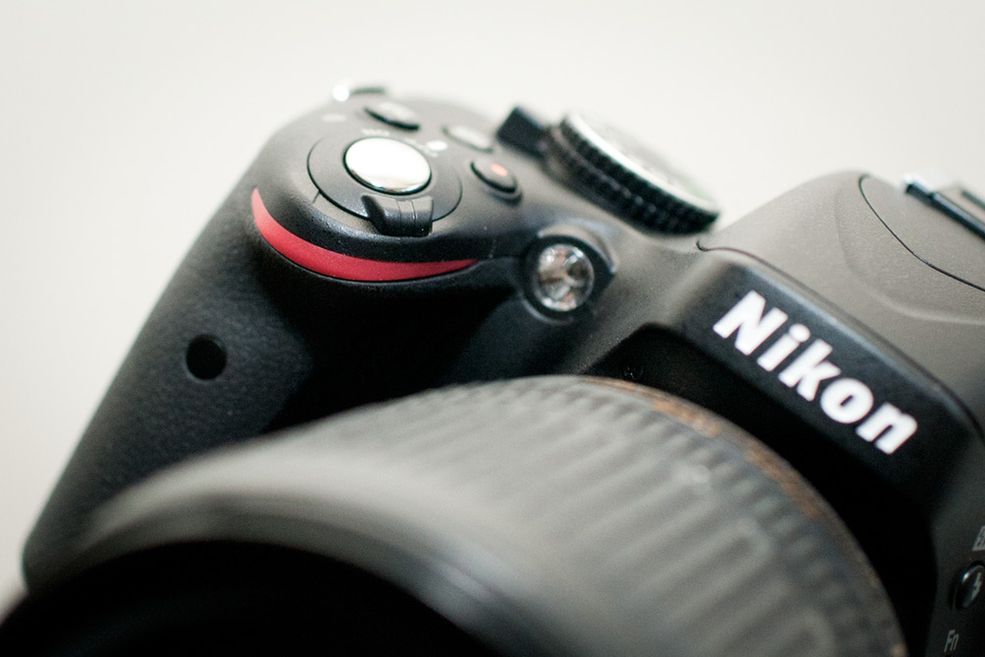 Nikon D5100 Nieco zmieniony wygląd gripa