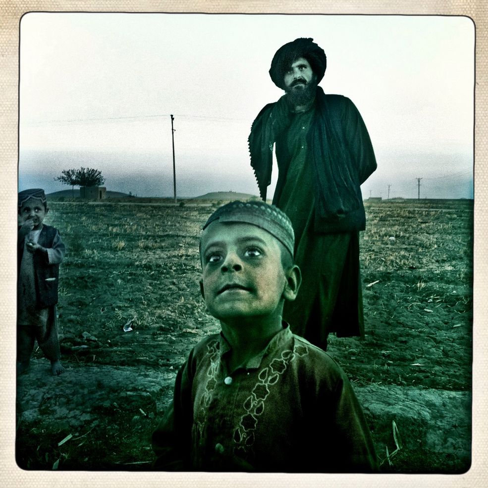 PHOTOJOURNALISM & DOCUMENTARY / Contemporary Issues / 1. miejsce © Balazs Gardi _ courtesy Sony World Photography Awards 2011/ basetrack.org