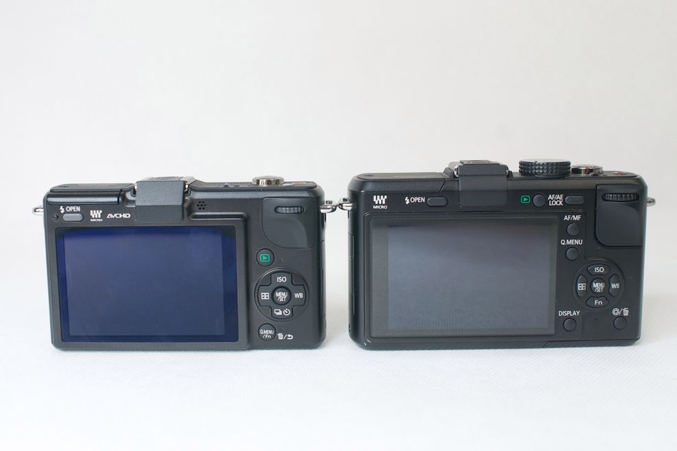 Ekran LCD GF1: 3-calowy, TFT LCD, 460 tys. pikseli, GF2: 3-calowy, dotykowy, TFT LCD, 460 tys. punktów