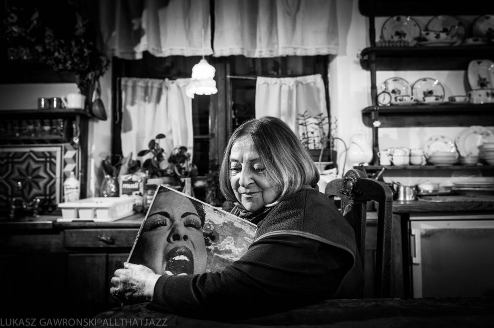 Wanda Warska | Fotografie w cyklu „All that jazz" wykonał Łukasz Gawroński. Za produkcję wystawy odpowiadają Dorota Wink i Jola Fudali. Partnerami projektu są Leica Camera Poland, Centrum Sztuki Impart oraz Festiwal Jazz nad Odrą.