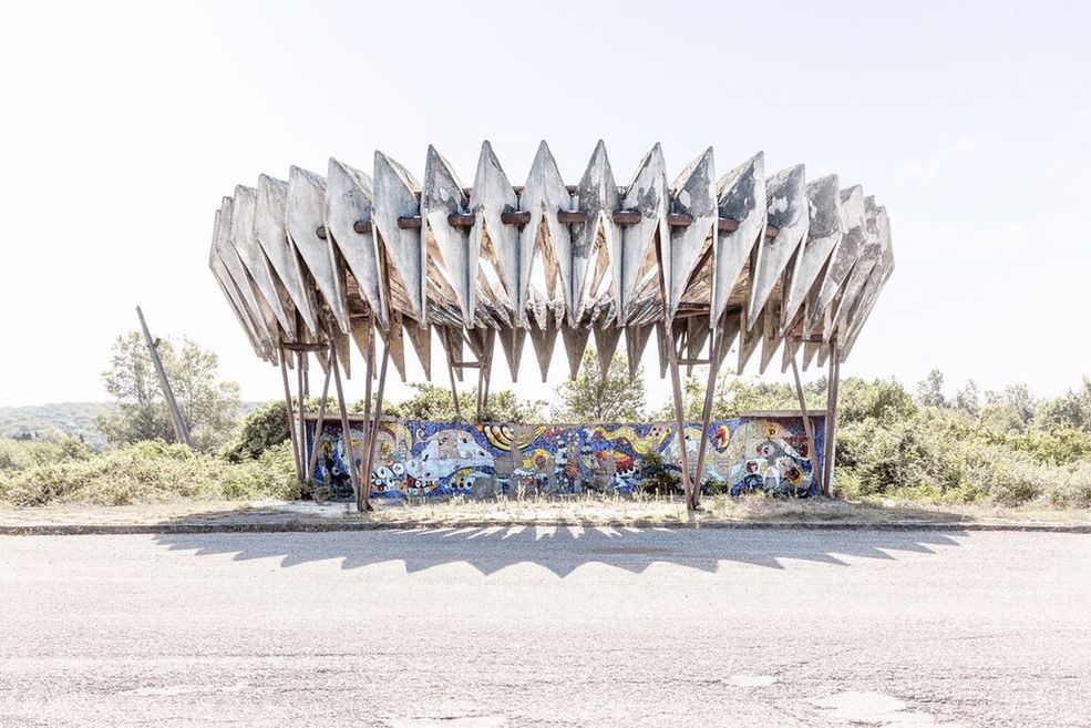 Dwanaście lat później osobliwe przystanki stały się tematem nowego projektu pt. Soviet Bus Stops.