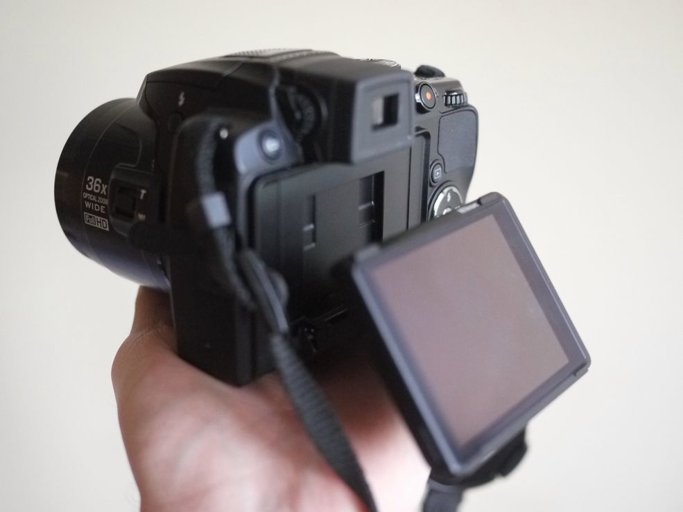 Nikon Coolpix P500 hands-on
