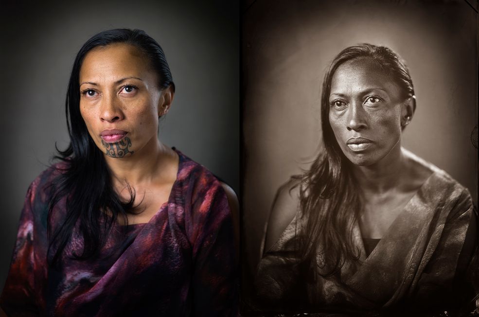 Mieszanka użytych podczas procesu fotograficznego chemikaliów nie ujawniała tuszu wykorzystanego podczas tworzenia tradycyjnego tā moko.
Przeszukując archiwa Muzeum w Auckland, Bradley zauważył, że niektórzy fotografowie próbowali dorysować tā moko na zdjęciach, po ich zrobieniu. W innych przypadkach na tatuaż nakładano makijaż, który był widoczny na fotografiach. Jednak w większości przypadków tā moko było niewidoczne.