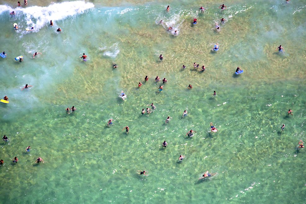 2 Cykl Graya Malina nosi nazwę “À La Plage, À La Piscine”, co tłumaczy się jako "Na plaży i basenie" © Gray Malin