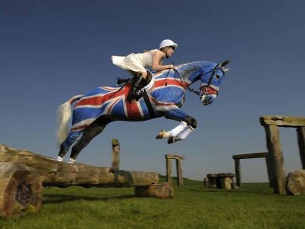 10 Laura Collett, uczestniczka zawodów jeździeckich Barbury International Horse Trials w Marlborough. Fot. Andy Hooper, Daily Mail.