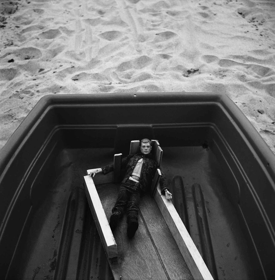 Wilmette Beach, 1968 / Vivian Maier/Courtesy Cityfiles Press