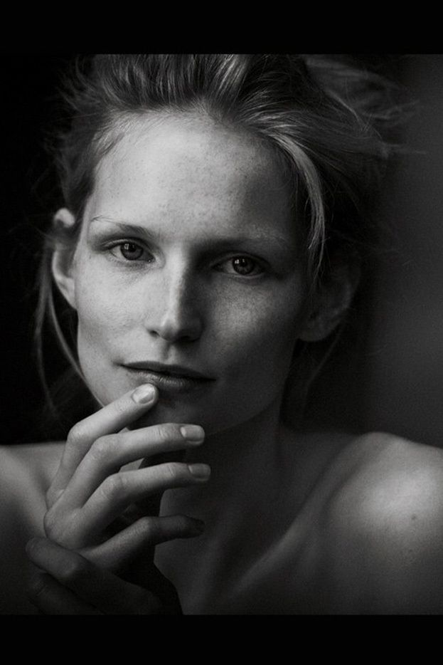 ©Vogue ©Vogue, źródło: http://www.vogue.de/beauty/beauty-trends/peter-lindbergh-the-naked-truth