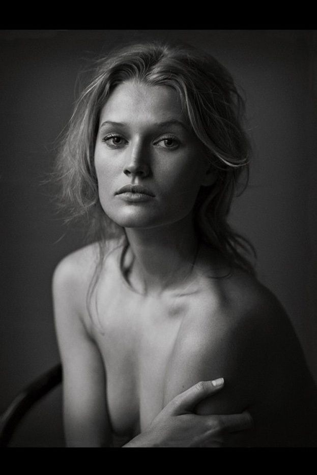 ©Vogue ©Vogue, źródło: http://www.vogue.de/beauty/beauty-trends/peter-lindbergh-the-naked-truth