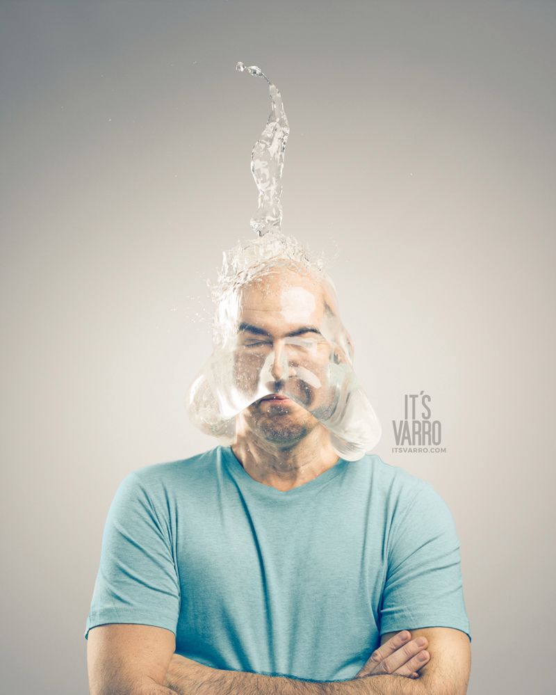 Zastanawiacie się na czym polegał „Condom Challenge”? Głównym celem było zrzucenie na głowę fotografowanej osoby prezerwatywy wypełnionej wodą i sprawienie, żeby została tam najdłużej.