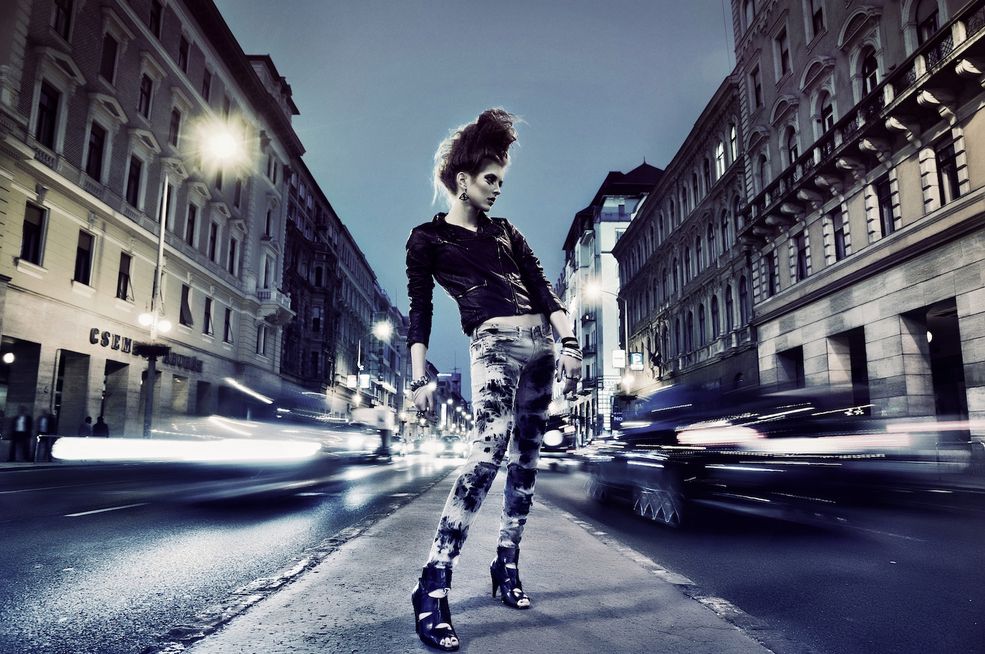 Moda: Edina Csoboth (Węgry) Courtesy of Sony World Photography Awards 2011