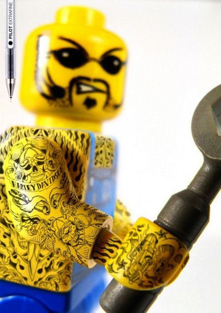 Wytatuowane ludziki lego