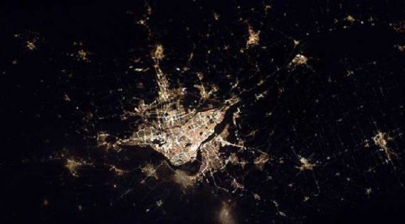20 miast widzianych nocą z kosmosu