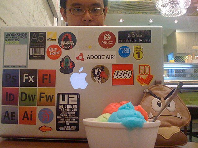 30 laptopów należących (nie tylko) do nastolatków z USA