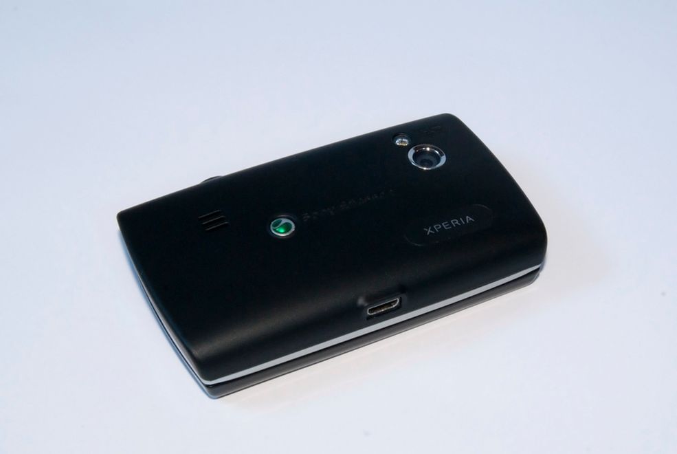 Sony Erisson X10 mini pro tył