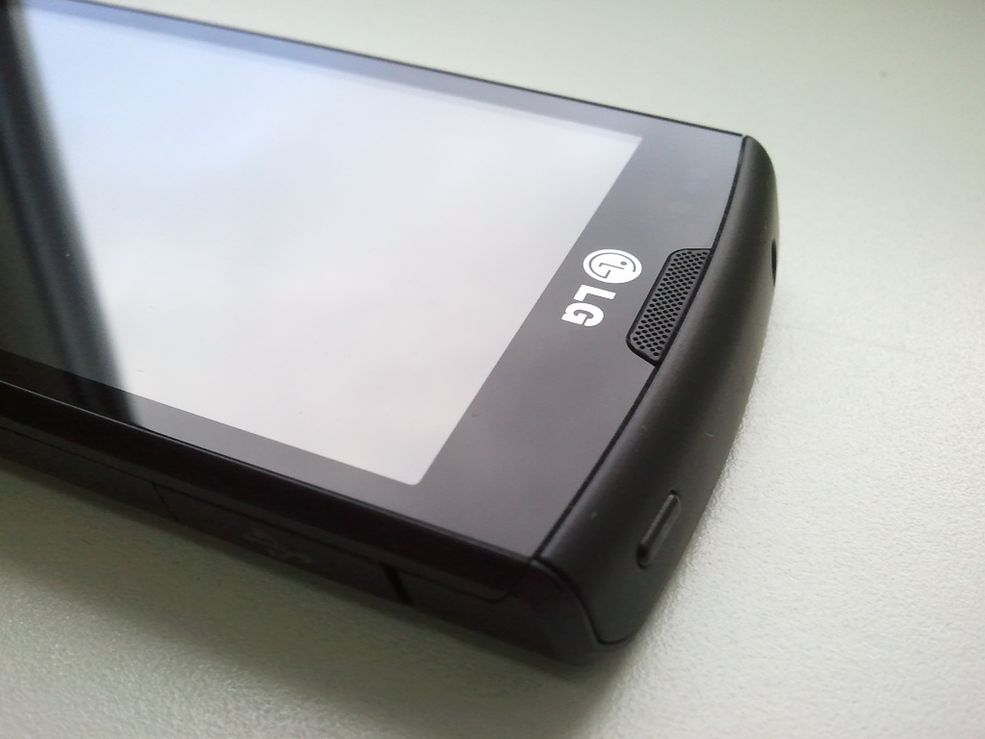 LG Swift7 maskownica głośnika