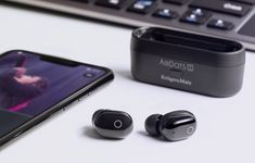 Kruger&Matz "odcina" kabel. Dwie nowości to całkowicie bezprzewodowe słuchawki