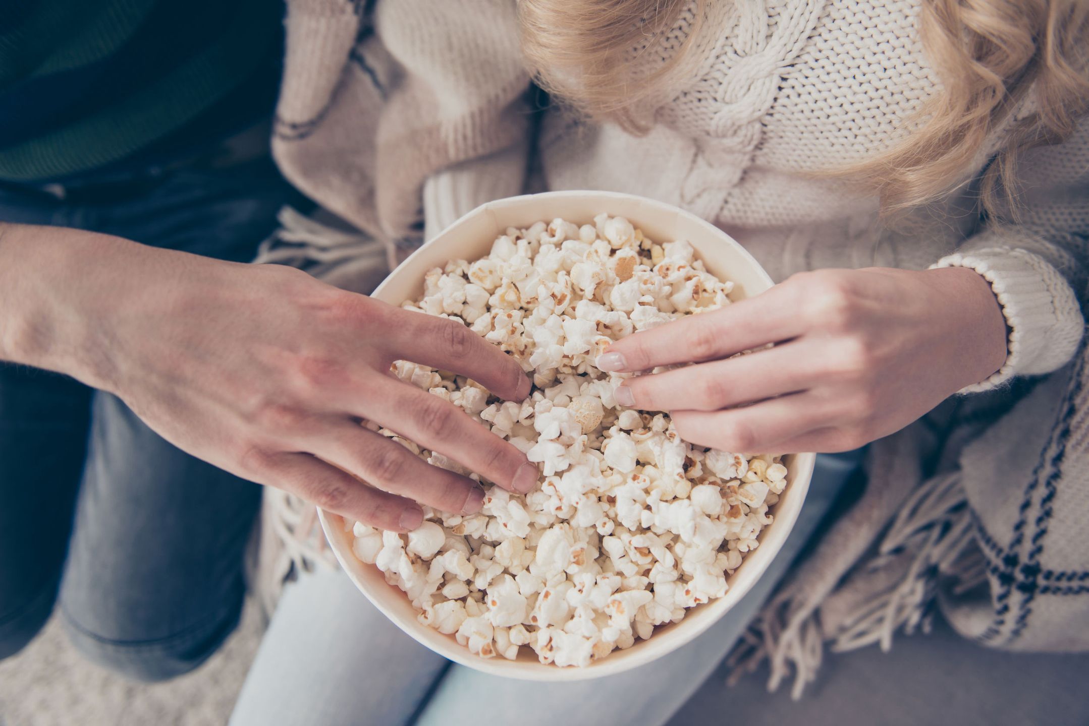 Ile Kcal Ma Popcorn W Kinie Popcorn - ile ma kalorii? Popularna przekąska pod lupą - WP Kuchnia