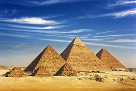 Piramidy w Gizie - kto i dlaczego je budował, czyli kilka słów o najsłynniejszych zabytkach Egiptu