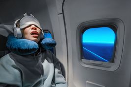Co to jest jet lag? Jakie daje objawy i jak sobie z nim radzić - sprawdź przed podróżą