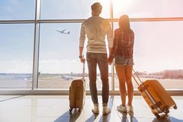 Jesteś ozdrowieńcem, a może jesteś w pełni zaszczepiony? Do tych krajów możesz podróżować bez testu na COVID-19