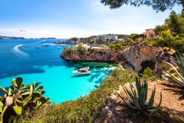 7 najpiękniejszych wysp na Morzu Śródziemnym, które trzeba odwiedzić