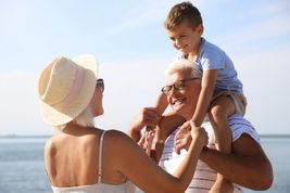 Idealny prezent dla babci i dziadka? Wspólna wycieczka do ciepłych krajów!