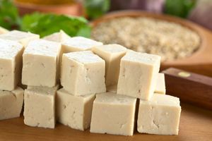 Z czego powstaje tofu, tradycyjny składnik chińskiej kuchni?