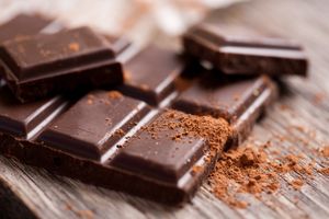 Tabliczka mlecznej czekolady to lekarstwo na całe zło. A czy wiesz, ile ma kalorii?