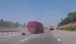 Dziejesiewmoto 387 Mclaren Vs Deskorolka Akcja Z Rowerem I