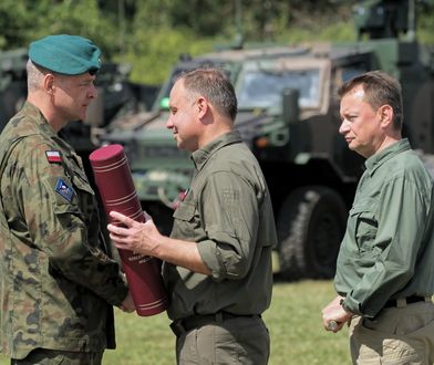 bić oficera