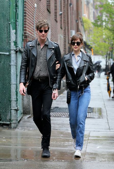 Dakota w casualowym wydaniu LOOK OF THE DAY: Dakota 2016 nowych kobieta moda osobowość kurtka skórzana