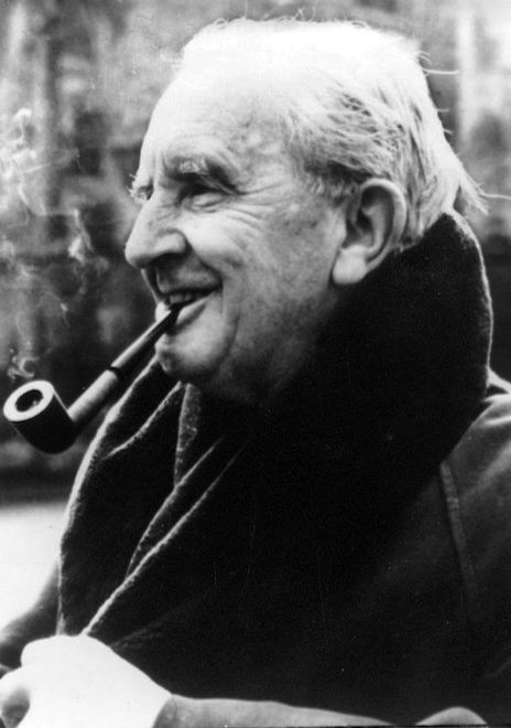 J.R.R. Tolkien w latach starości.
